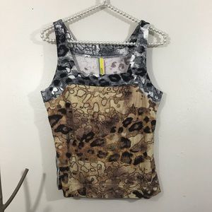 Eva & Claudi Tank